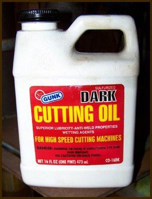 CuttingOilBt.jpg