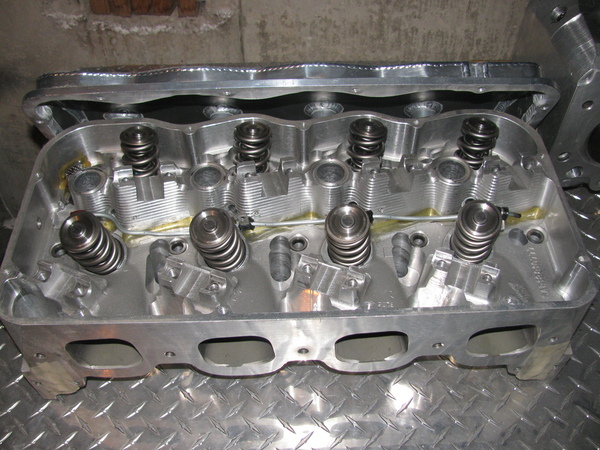 21096347-221-Sonnys-hemi-heads.jpg