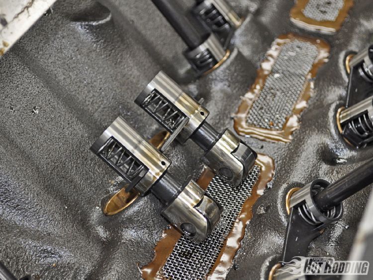 valvetrain_components+valvesprings.jpg