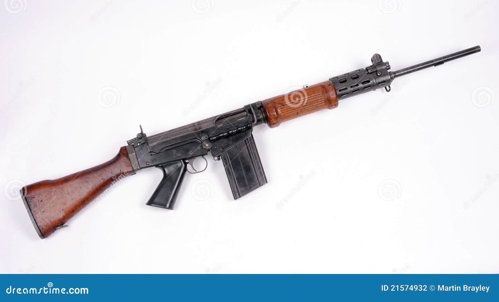 israeli-fn-fal-assault-rifle-21574932.jpg